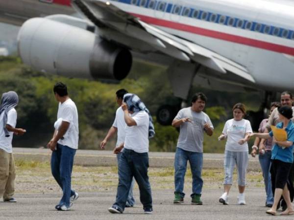 Entre los hondureños deportados se encuentra Gustavo Menjívar Montufar, de quien sus familiares indicaron que tenía nueve años de residir en Dallas