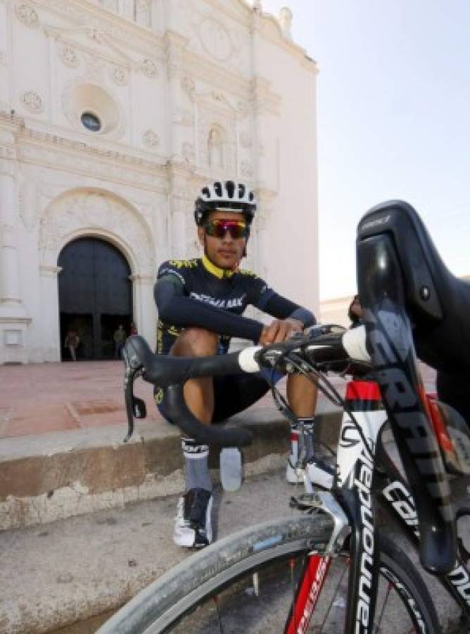 ¡Arrancó la Sexta Vuelta Ciclística de EL HERALDO!