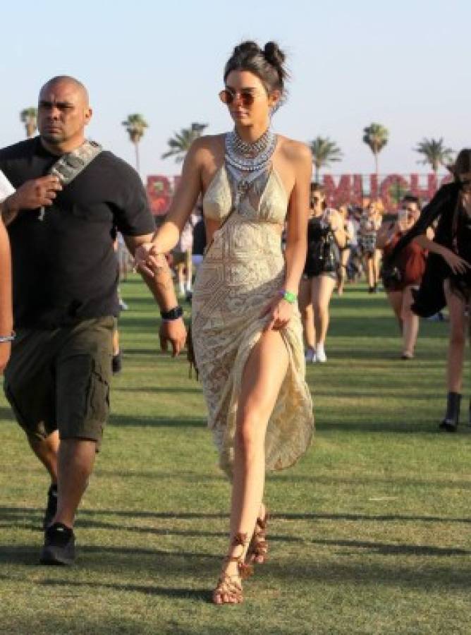 Estrellas invaden el festival de coachella con su estilo y sensualidad