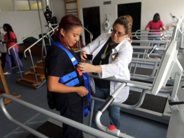 La formación de los alumnos se realiza de manera teórica y práctica en los laboratorios y el Centro de Diagnóstico de Imágenes Biomédicas de Investigación y Rehabilitación (CDIBIR). Foto: Johny Magallanes/EL HERALDO.