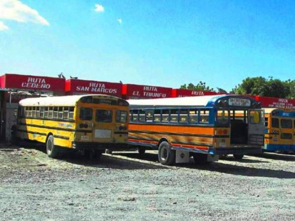 La actual terminal de transporte es utilizada por más de 100 autobuses que cubren un aproximado de 20 rutas.