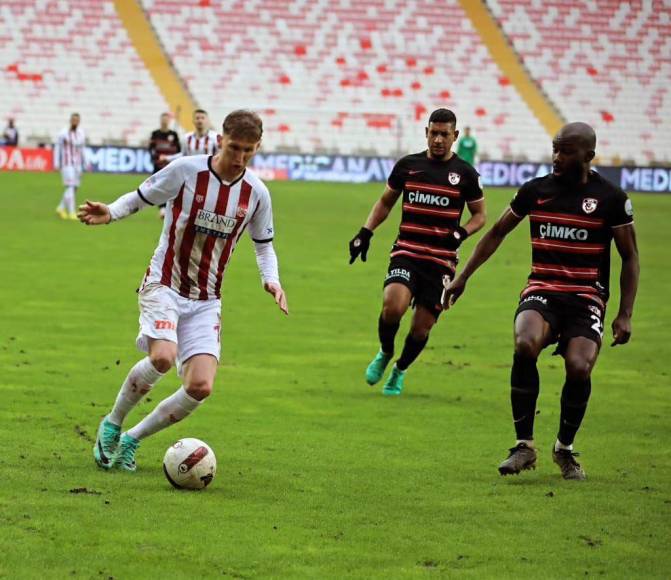 FICHAJES: Olimpia es noticia y Motagua va por ex del Cruz Azul