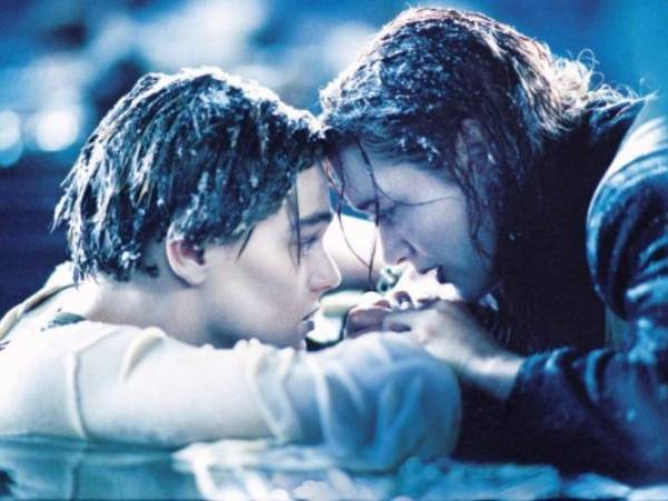 Esta es una de las escenas más recordadas entre las personas disfrutaron la película Titanic. Foto: The Sun/Internet.