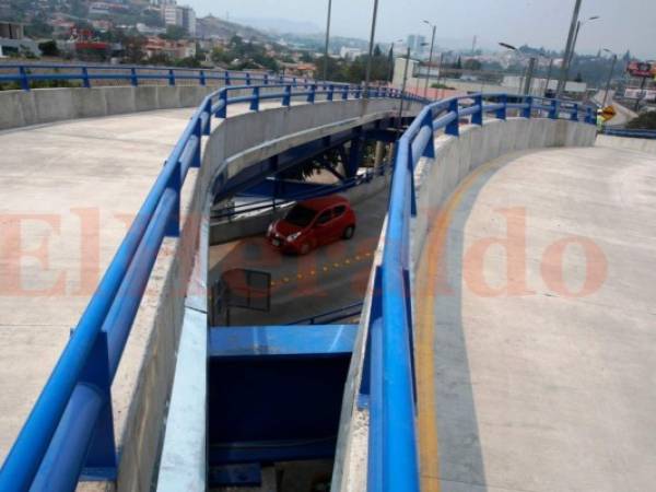 La monumental vía será puesta a prueba en horas de la tarde, para habituar a los conductores, foto: Mario Urrutia/ElHeraldo.