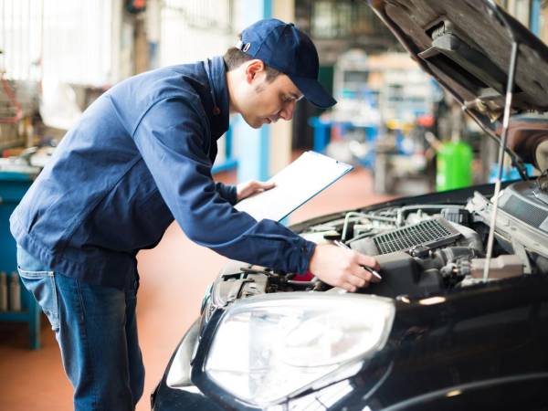 Verificar las condiciones de seguridad básicas de tu automóvil es clave para prevenir daños. No importa si tu viaje es largo o corto, lo importante es que vayas preparado.