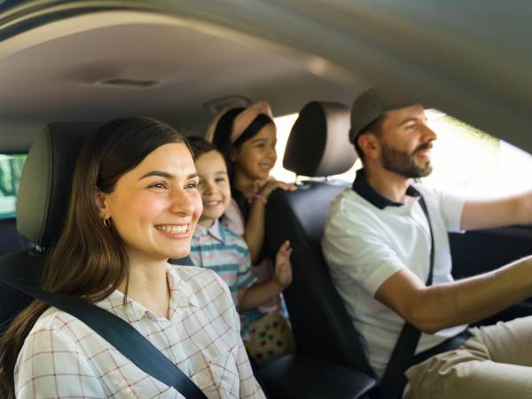 Recuerda que en el auto llevas a los seres que más amas, cuida de ellos asegurando el perfecto estado de tu auto y las óptimas condiciones para el viaje.