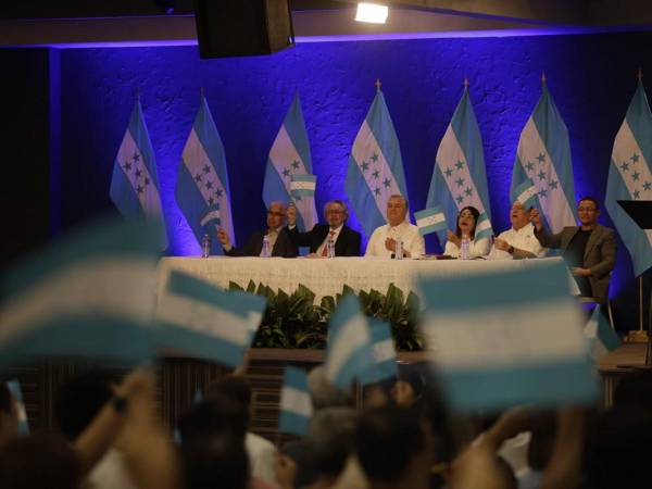 La organización “Cristianos por Honduras” realizó este martes -30 de julio- su lanzamiento oficial en el que sus representantes hablaron sobre la necesidad de retomar los valores morales y cívicos en todas las actividades, especialmente en la política pública de Honduras.