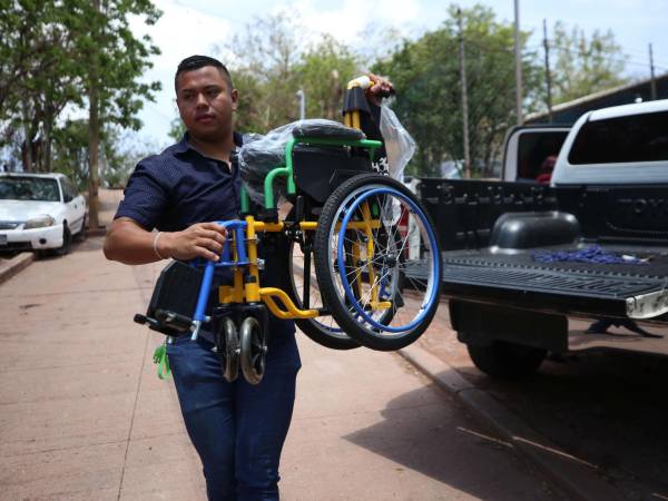 Las sillas de ruedas son uno de los medios de movilización para personas con discapacidad que representan mayor demanda. Niños y adultos mayores son los más beneficiados.