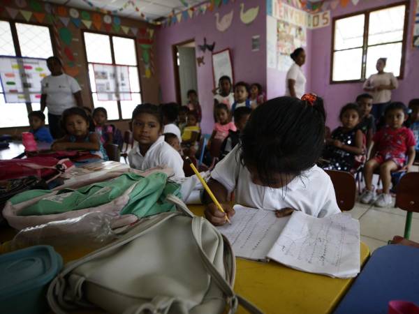 La Unidad Investigativa de EL HERALDO Plus llegó hasta el centro educativo San Andrés de Wiwilí de Jinotega en Nicaragua para ver cómo educan a los niños hondureños. Foto: Emilio Flores