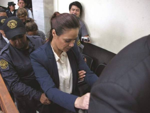 Roxana Baldetti renunció a su cargo poco después de ser vinculada a La Línea, una red de defraudación fiscal aduanera en Guatemala (Foto: AFP/ El Heraldo Honduras/ Sucesos de Honduras)