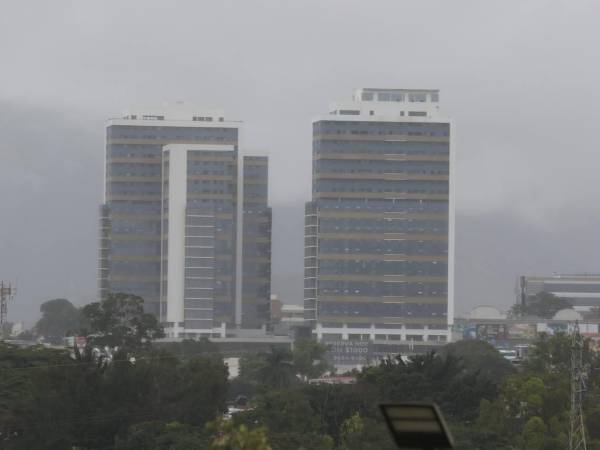 Copeco alerta sobre un frente frío que ingresará este miércoles, afectando al norte y Caribe de Honduras con lluvias intensas y riesgos climático.