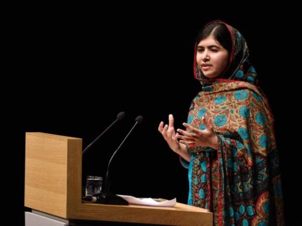 Malala Yousafzai agradeció ayer en Birmingham el haber recibido el premio Nobel de la Paz 2014.