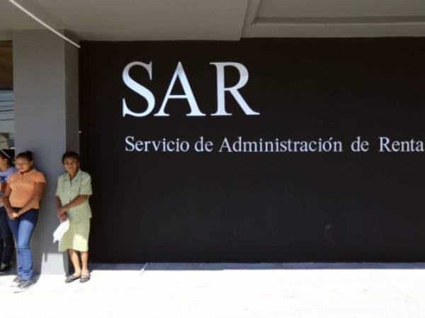 El incremento es atribuido al nuevo sistema de facturación electrónica que implementó la entonces Dirección Ejecutiva de Ingresos (DEI), ahora Servicio de Administración de Rentas (SAR) en 2015.