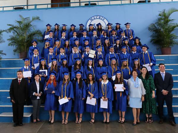 Los seniors 2021-2022 del reconocido instituto celebraron el cierre de su etapa como pasantes de high school.