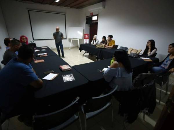 Un total de 12 participantes aprovecharon el primer día del taller “Sonido para cine” impartido en el CCET.