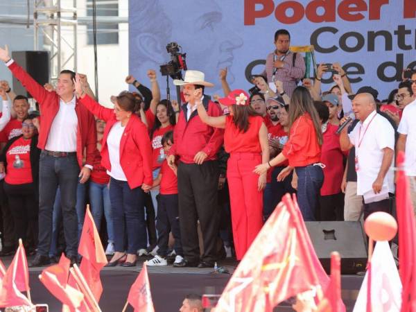 Manifestación de Libre un día antes de las fiestas patrias del 15 de septiembre de 2024.