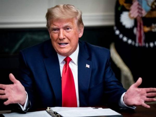 El presidente Donald Trump habla en la Sala Diplomática de la Casa Blanca el día de Acción de Gracias el 26 de noviembre de 2020 en Washington. Foto: Agencia AFP.