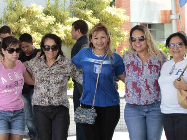 Doña Sonia, oriunda de Manaos, enamoró a un catracho. Junto a su hija Vanessa y sus hermanas, gritarán por la H.