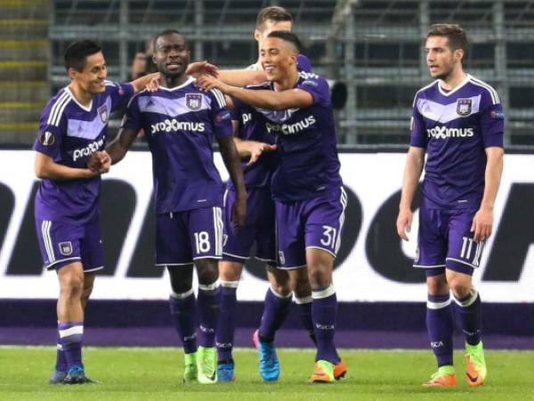 Anderlecht's Frank Acheampong celebrates after scoring during a return 1/8 final game of the Europa League competition between Belgian soccer team RSC Anderlecht and Cyprus team Apoel Nicosie in Anderlecht on March 16, 2017. / AFP PHOTO / BELGA / VIRGINIE LEFOUR / Belgium OUT