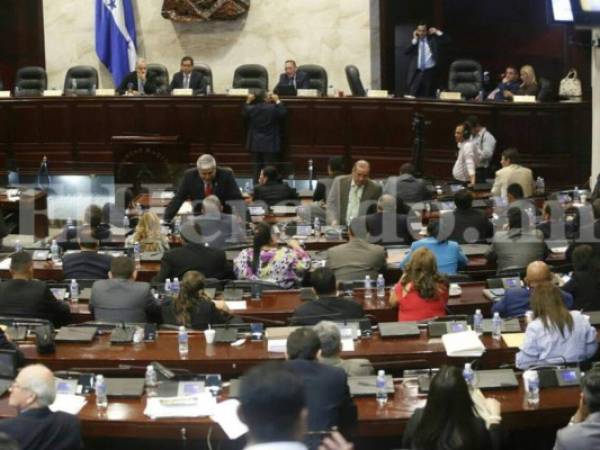 Entre el 21 y el 23 de marzo se reanudaría la actividad legislativa, cuyo primer tema en agenda será la enmienda al artículo 335 B. Foto El Heraldo.