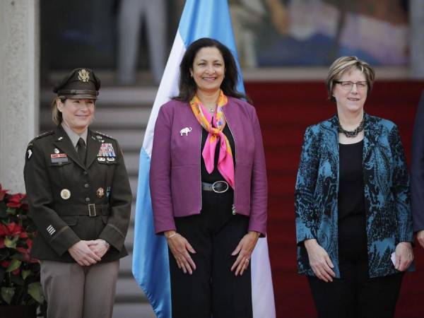 La delegación de Estados Unidos, encabezada por la subsecretaria de Estado para la Seguridad Civil, la Democracia y los Derechos Humanos, Uzra Zeya, llegó este martes hasta Casa Presidencial donde se reunirá con la presidenta de Honduras, Xiomara Castro.