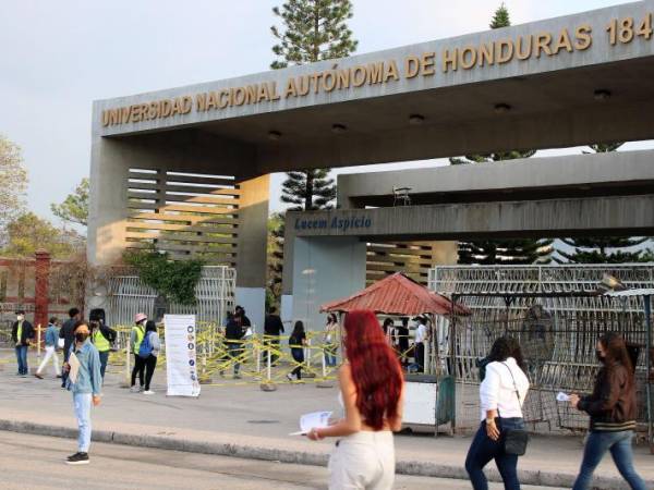 En el auditorio del edificio Alma Máter de la Universidad Nacional Autónoma de Honduras la Junta Nominadora recibirá los últimos documentos de autopostulaciones.