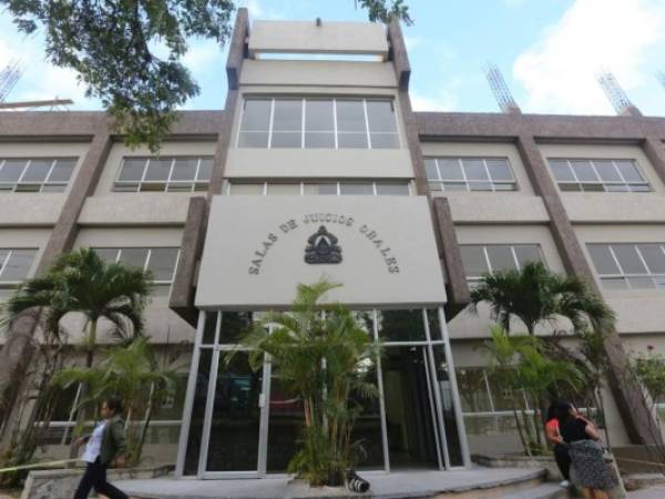 La orden fue girada este martes por la Sala de lo Constitucional. (Foto: El Heraldo)