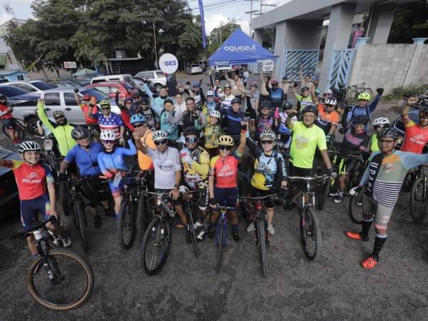 Decenas de ciclistas realizaron el reconocimiento de ruta de la Vuelta Ciclística de EL HERALDO este domingo en Tegucigalpa. Así estuvo la jornada previo al gran día, este 17 de noviembre.