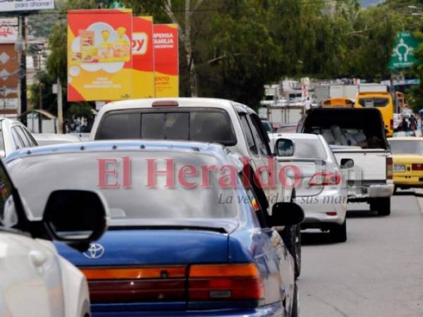 Aunque no hay tráfico se mantienen los operativos y aseguran que serán reforzados para este fin de semana, ya que se se prevé el retorno de los ciudadanos el sábado y domingo. Foto: David Romero | EL HERALDO.