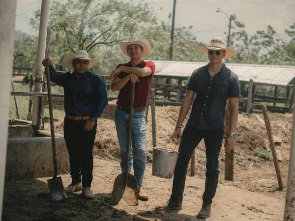 La UNAH está promocionando su amplia oferta académica, por lo que para destacar la carrera de Ingeniería Agronómica, brindada en el centro UNAH-CURLA, ha optado a una manera muy peculiar y al estilo de “Pasión de gavilanes” muestra las cualidades, aspectos curriculares y requisitos para ingresar a la carrera. A continuación más datos sobre la carrera.