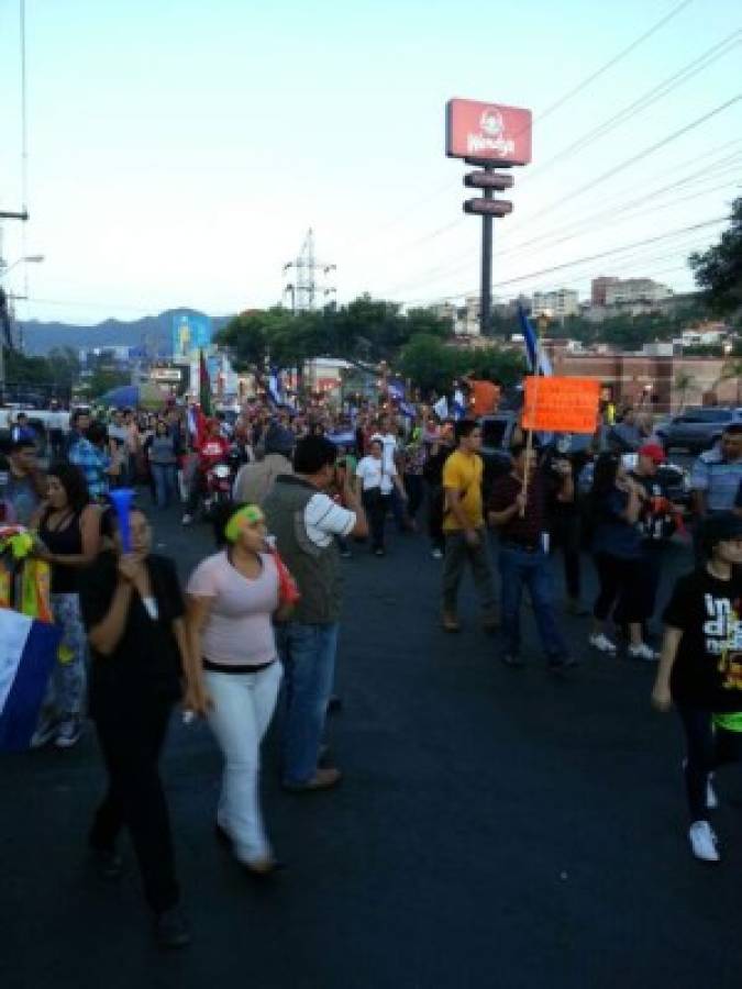 Honduras: Viernes de marchas en la capital