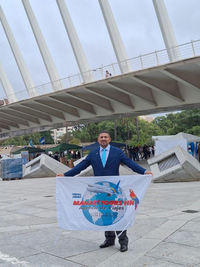 Hondureños en Valencia, España, festejan Independencia Patria con música y cultura