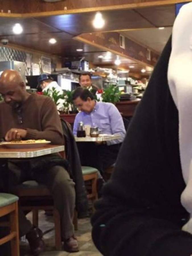 Circulan fotos de Callejas comiendo en Nueva York