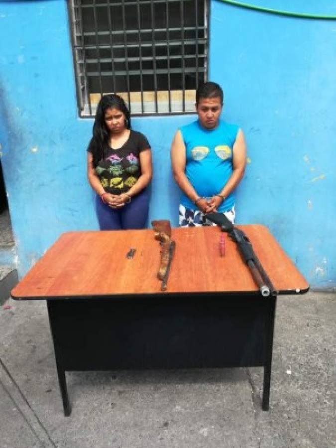 En posesión de armas de fuego capturan a pareja vinculada con la pandilla 18