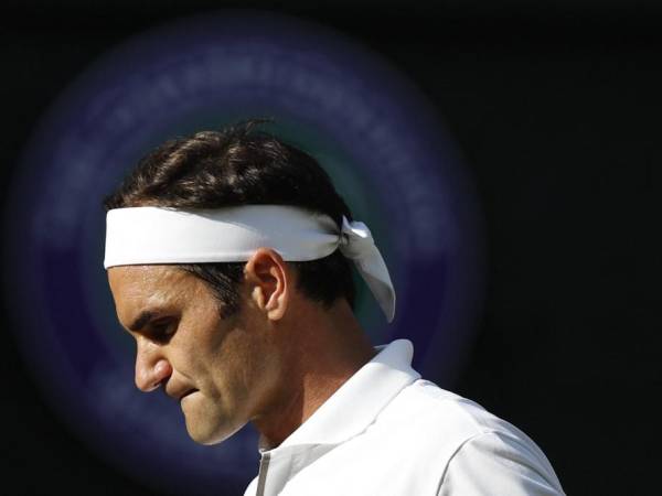 Federer tenía todos los atributos del campeón ideal, un juego que nadie podía igualar, estético, ofensivo, que entusiasmaba por los riesgos que comportaba y el miedo que hacía pasar a los espectadores enamorados de su tenis.