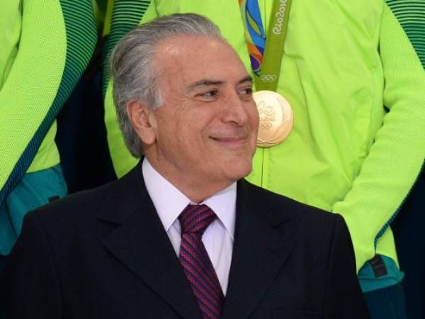 Michel Temer también necesitará de gran habilidad para hacer alianzas en el fragmentado Parlamento, mientras carga con la sombra de 'usurpador'.