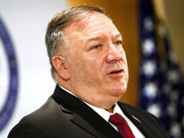 El secretario de Estado estadounidense Mike Pompeo habla en el simposio 'Promoción y defensa de la libertad religiosa internacional por medio de la diplomacia' en Roma, miércoles 30 de septiembre de 2020. Foto: AP