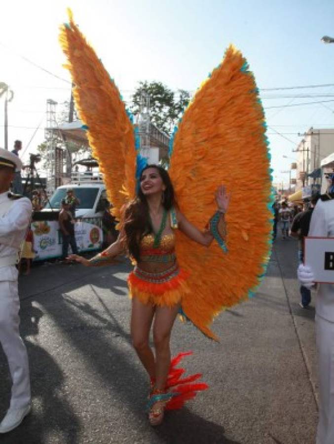 Honduras: Alegría y colorido en el Carnaval de La Ceiba