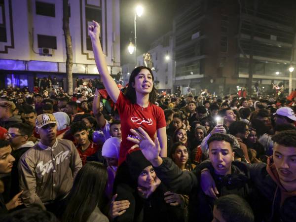 Qatar 2022 se convirtió en el centro de atención no solo por el Mundial, sino por las bellas mujeres que adornan los escenarios. Aquí te mostramos las mejores imágenes de las hinchas.