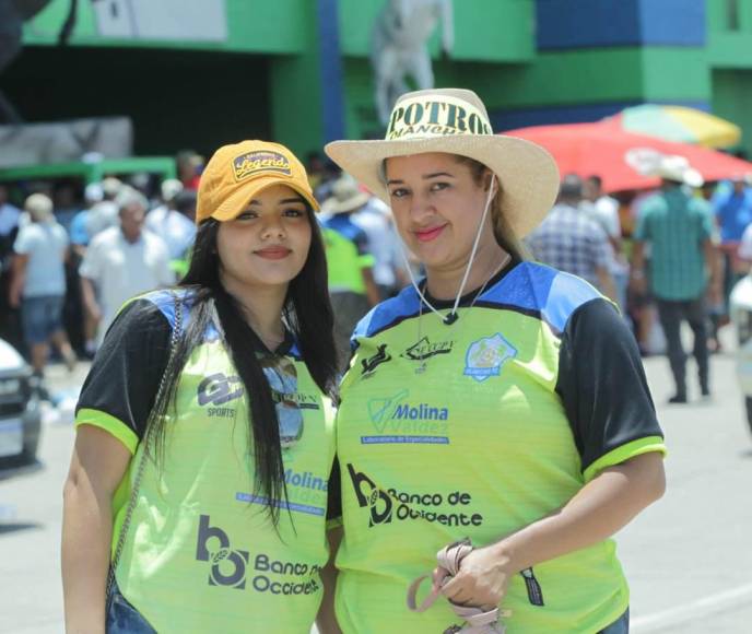 Las aficionadas más guapas de Olimpia y Olancho FC que cautivaron en la final