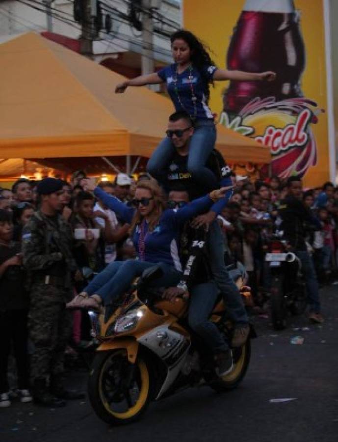 Una verdadera fiesta se vivió en el carnaval de La Ceiba