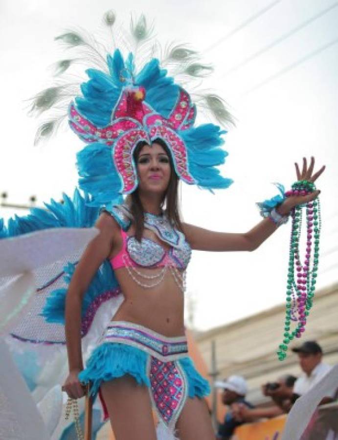 Una verdadera fiesta se vivió en el carnaval de La Ceiba