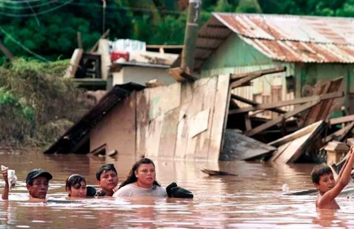 Así se vivió el huracán Mitch en Honduras: los duros recuerdos a 26 años de su paso devastador