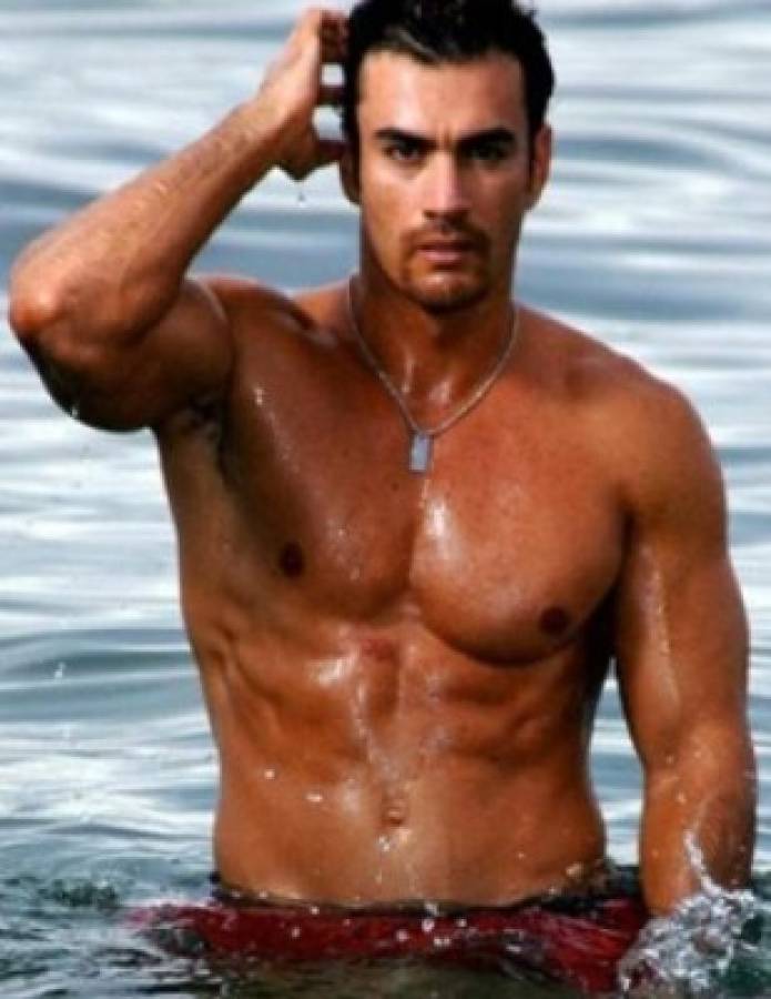 David Zepeda se pronuncia ante supuesta homosexualidad