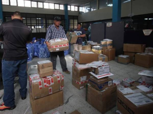 Semanalmente, Honducor realiza tres entregas a nivel nacional, donde distribuye 7,500 paquetes en las 97 oficinas a nivel nacional.