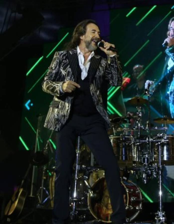 Honduras le cantó al amor y a la vida junto a Marco Antonio Solís