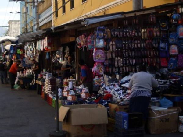 Durante este mes el comercio en la zona de Comayagüela luce flojo debido a la poca afluencia de compradores. Los comerciantes esperan que la situación mejore en febrero con el inicio de las clases.