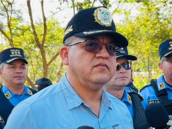 Hijos de Gustavo Sánchez beneficiados con contratos de la Policía