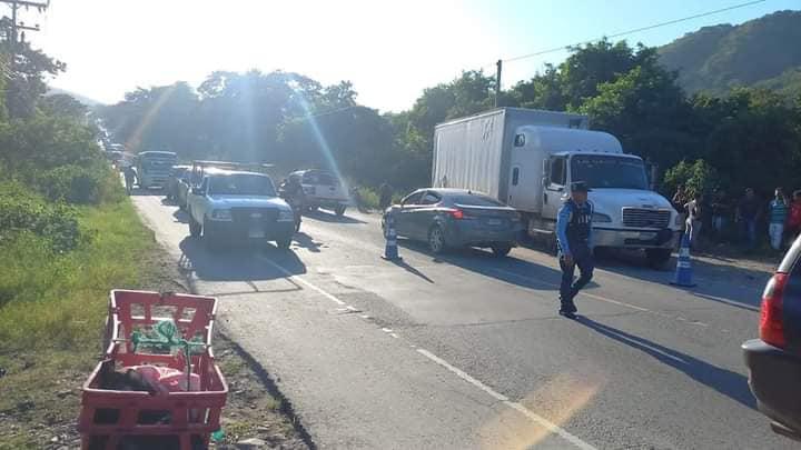 Las imágenes del accidente donde murió una familia completa en Cofradía, Cortés