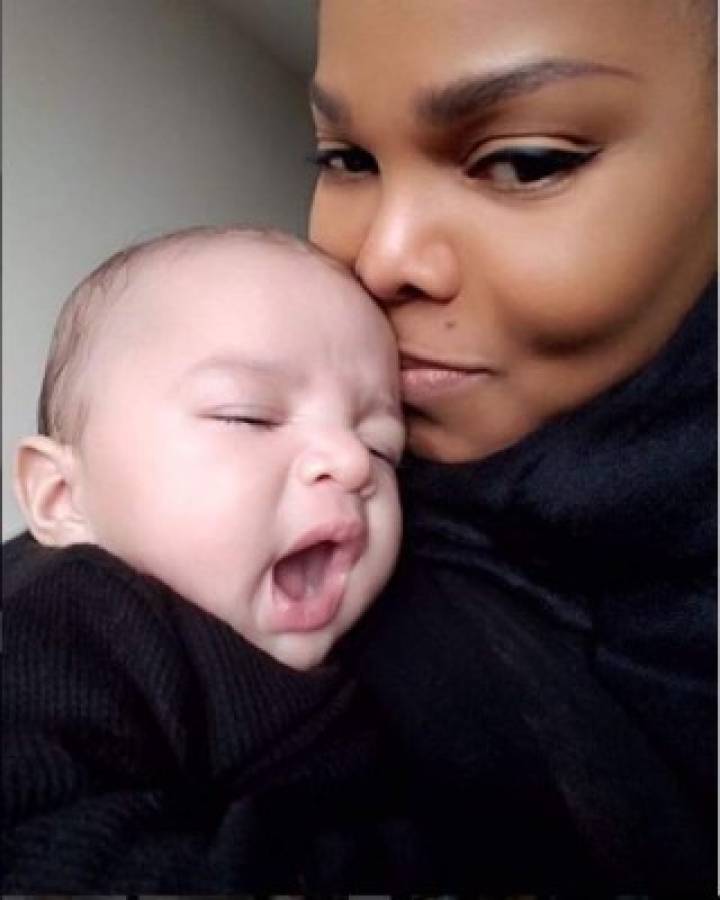 Janet Jackson comparte la primera foto de su bebé